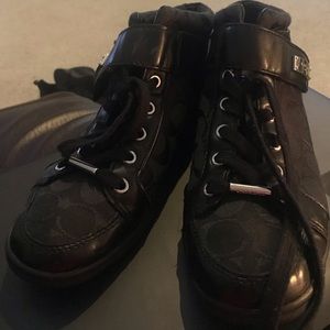 SOLD 🦈🦈Coach Black Sneakers